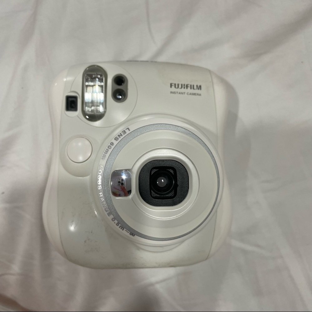 fujifilm instax mini polaroid camera